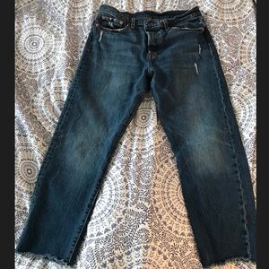 Levi’s Cropped Jeans